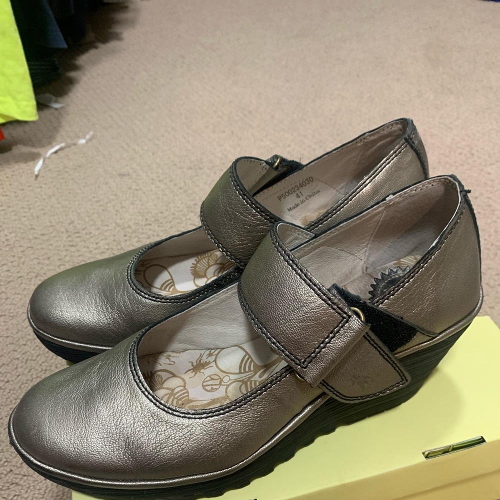 Fly London Yag metallic wedge - Picture 1 of 4